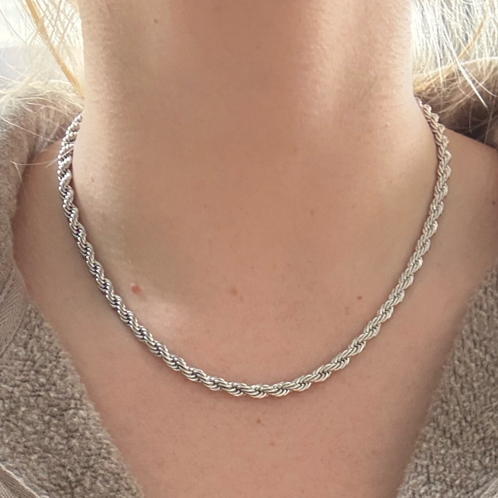 18k GP Rope Chain - Picture 2 of 7
